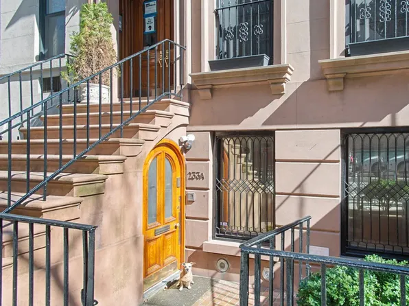 233 East 31st Street image 6 of 6