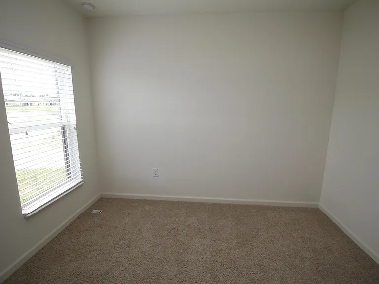 561 Dillard Dr SE — Photo 15