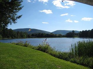 82 Conifer Lake Rd W, Jewett, NY 12444