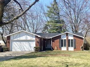 178 S Edgemont St, Belleville, MI 48111