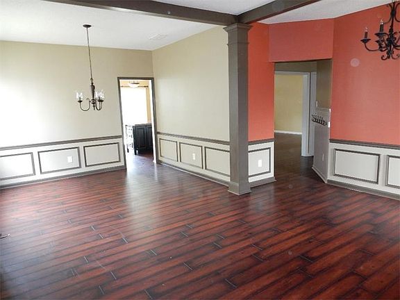 3rd image of 525 Drifton Way