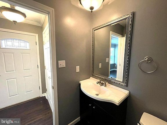 4th image of 35 Catoctin Highlands Cir