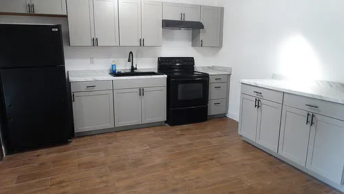 7878 Caxton Cir E Photo 1