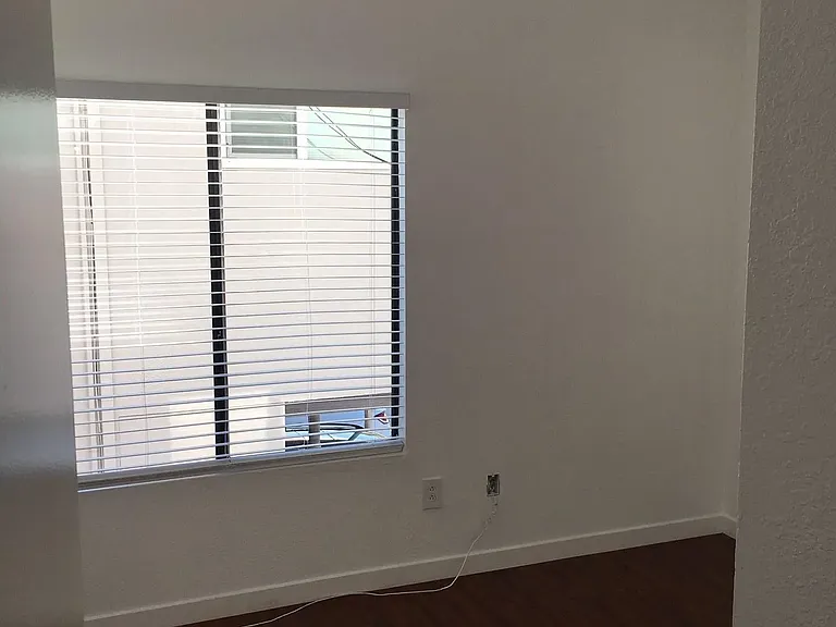 4050 Haines St — Photo 17
