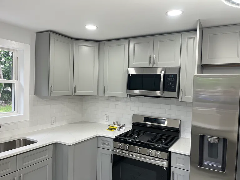 436 Ryders Ln — Photo 9