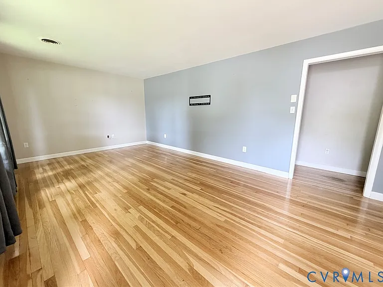 6255 Debora Dr — Photo 7