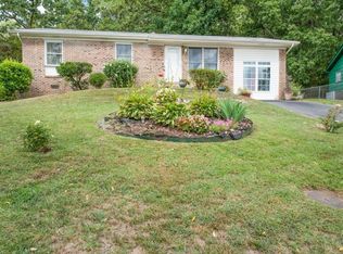 1438 Carousel Rd, Chattanooga, TN 37411