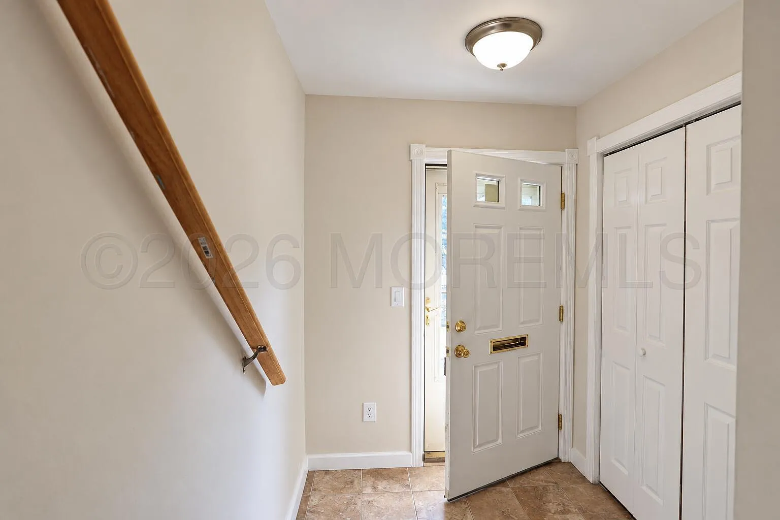 2 bed, 1000 sqft, $2,150 — Photo 2