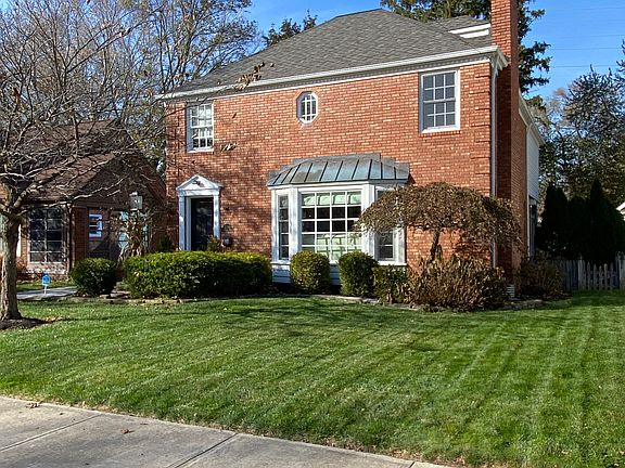 2nd image of 20890 Beachwood Dr
