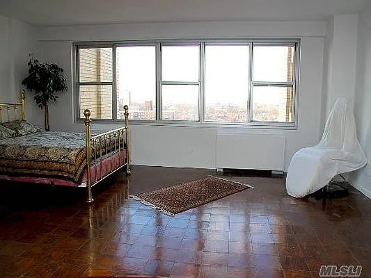 Sold by Better Homes & Gardens FH Realty | media 11