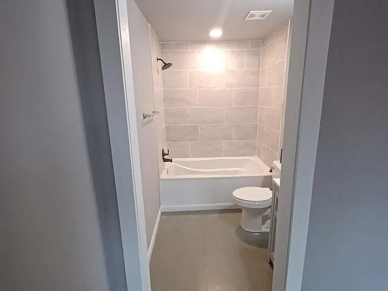 4718 Lindlaw Ave — Photo 9
