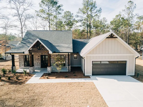 54 Summer Dr, Walterboro, SC 29488