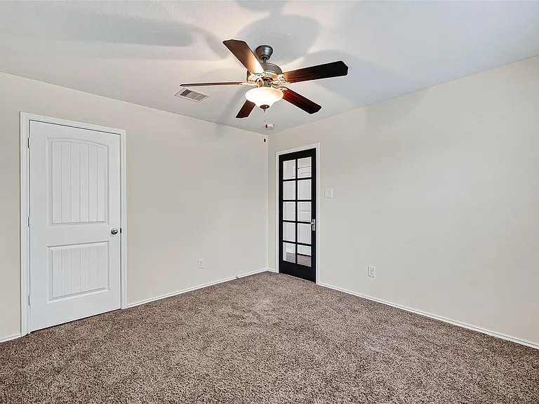 4631 Stolz Trl — Photo 8