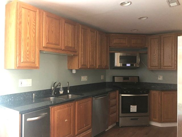 1st image of 10916 W Macarthur Dr