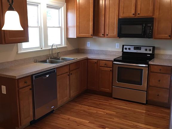 2nd image of 1107 Ewell St