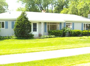 3900 Glendenning Rd, Downers Grove, IL 60515