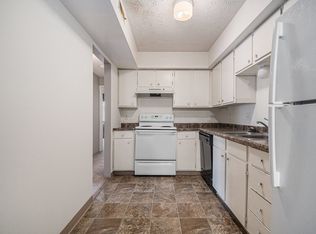 11029 R Plz #11206-03, Omaha, NE 68137