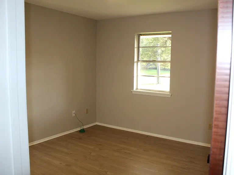 1414 N Live Oak St — Photo 15