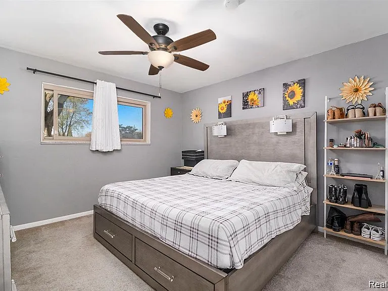 41720 Mary Kay Dr — Photo 16