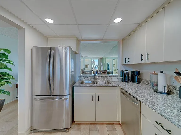 17900 Gulf Blvd #1B — Photo 15