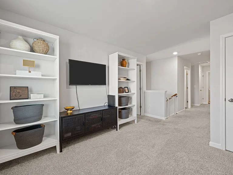 1009 Chiles Dr — Photo 19