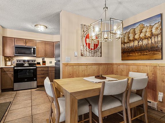 3rd image of 405 Four Oclock Road UNIT 15A