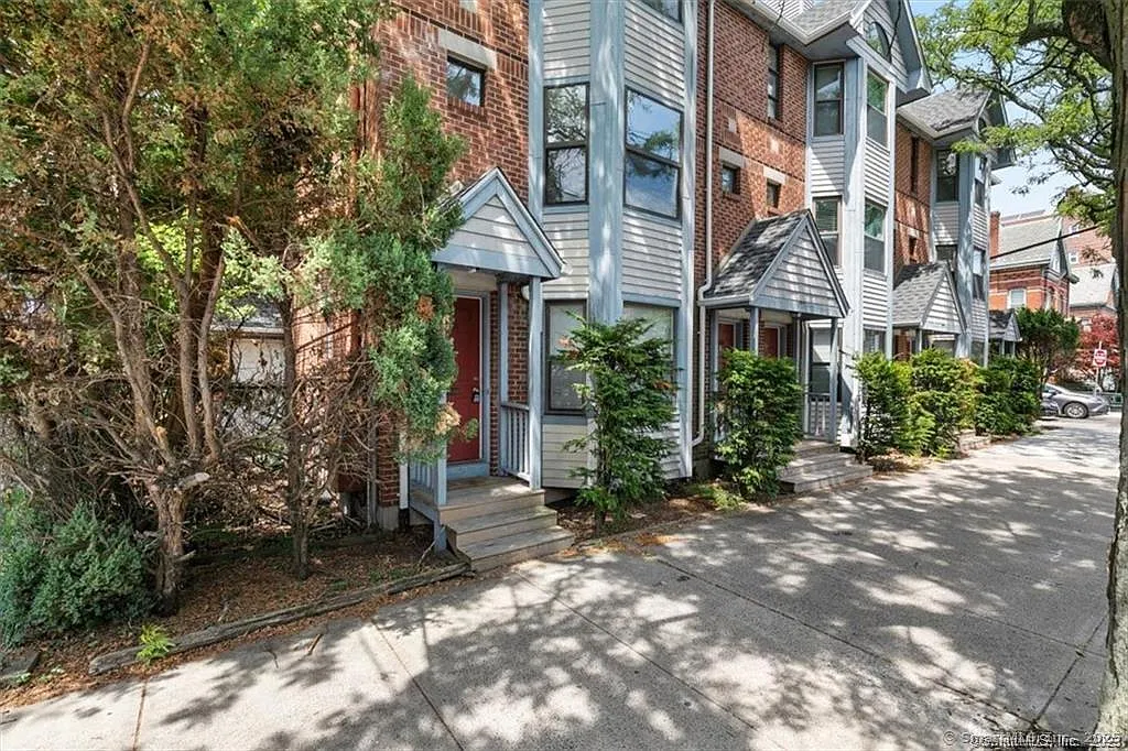 Building Photo - 86 Howe St #A