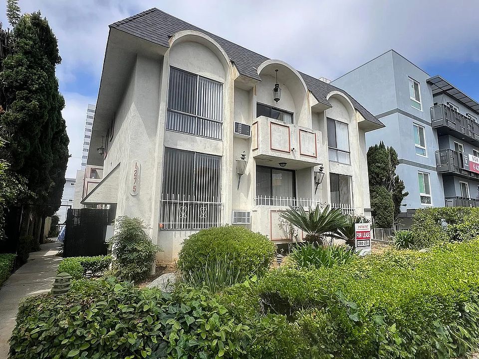 1st image of 1275 S Barry Ave #5