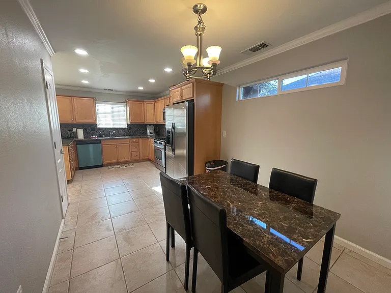 850B Shearer St — Photo 25