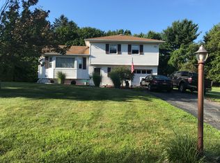 1311 Edcris Rd, Yorktown Heights, NY 10598