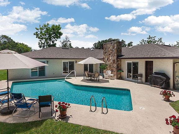 3rd image of 7 Avista Cir