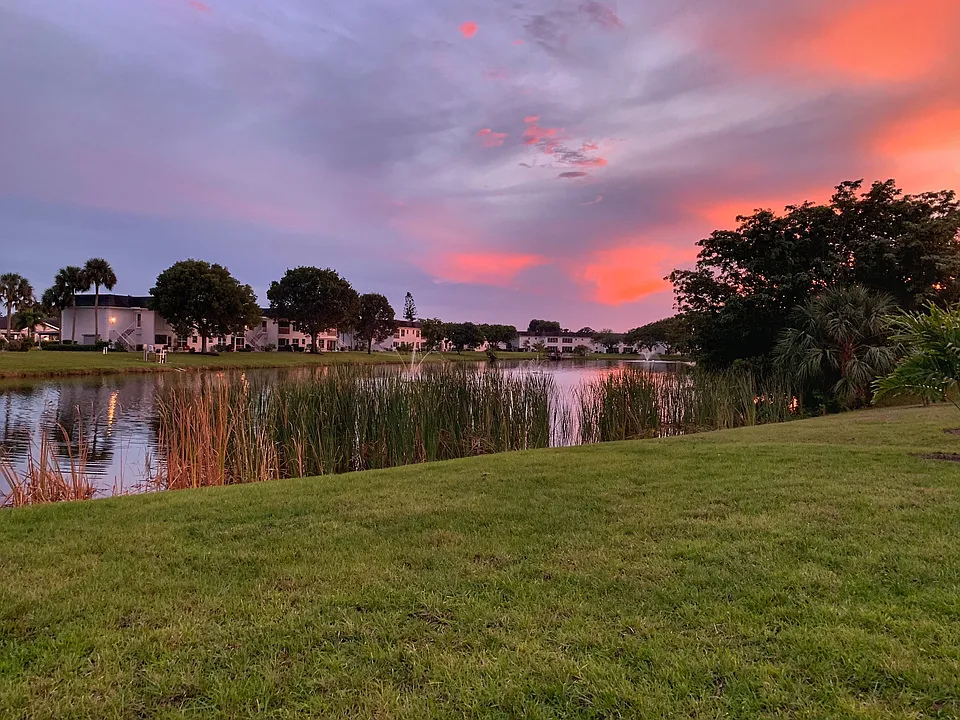1180 Lake McGregor Dr