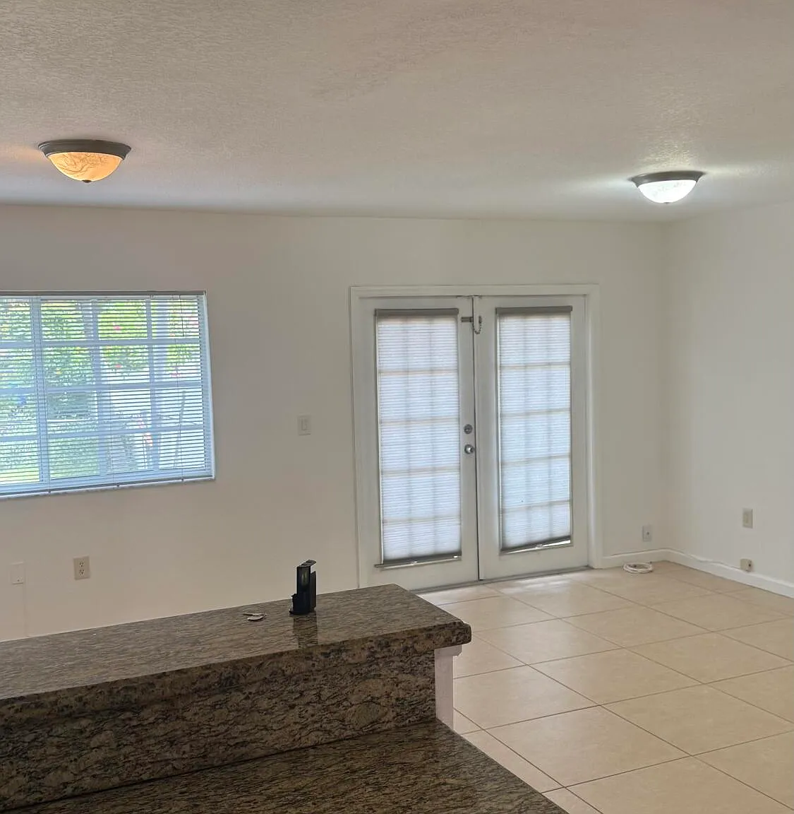 3 bed, 2.5 bath, 1742 sqft, $2,295 — Photo 2