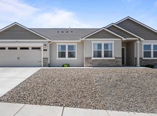 8 S 12th Street Loop, Selah, WA 98942