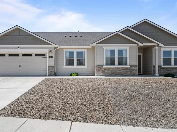 8 S 12th Street Loop, Selah, WA 98942
