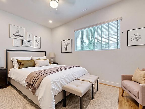3rd image of 1025 W 46th St #1025