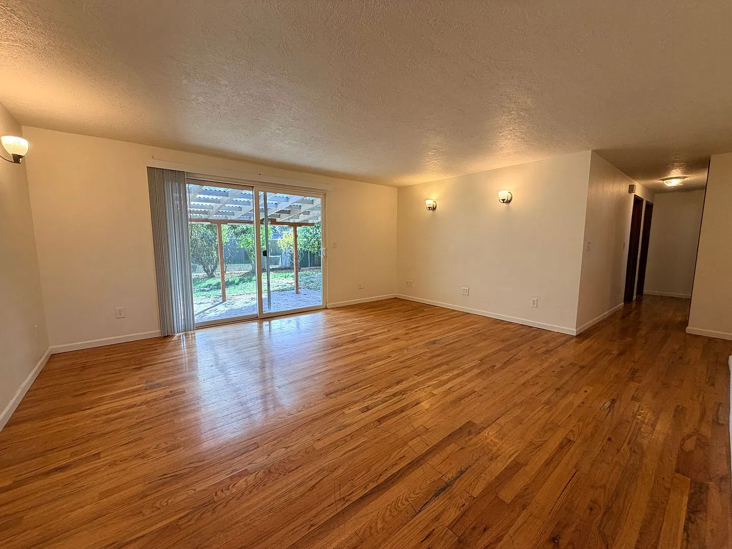 Three Bedroom Home on Corner Lot — Photo 3