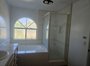 260 Mission Dr, Camarillo, CA 93010