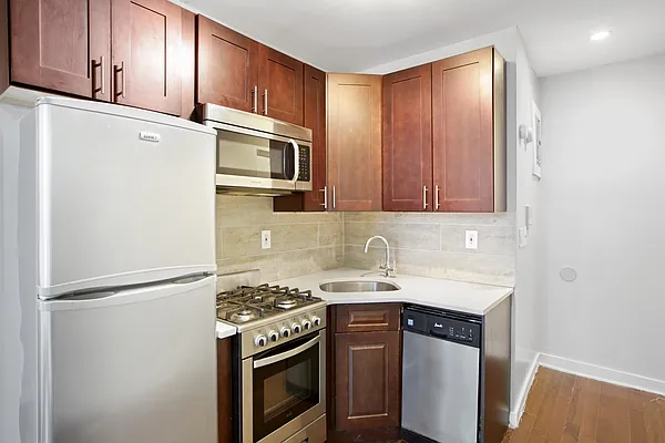 Rented by Oxford Property Group | media 3
