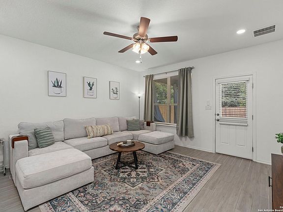 4th image of 223 Kinsley Way