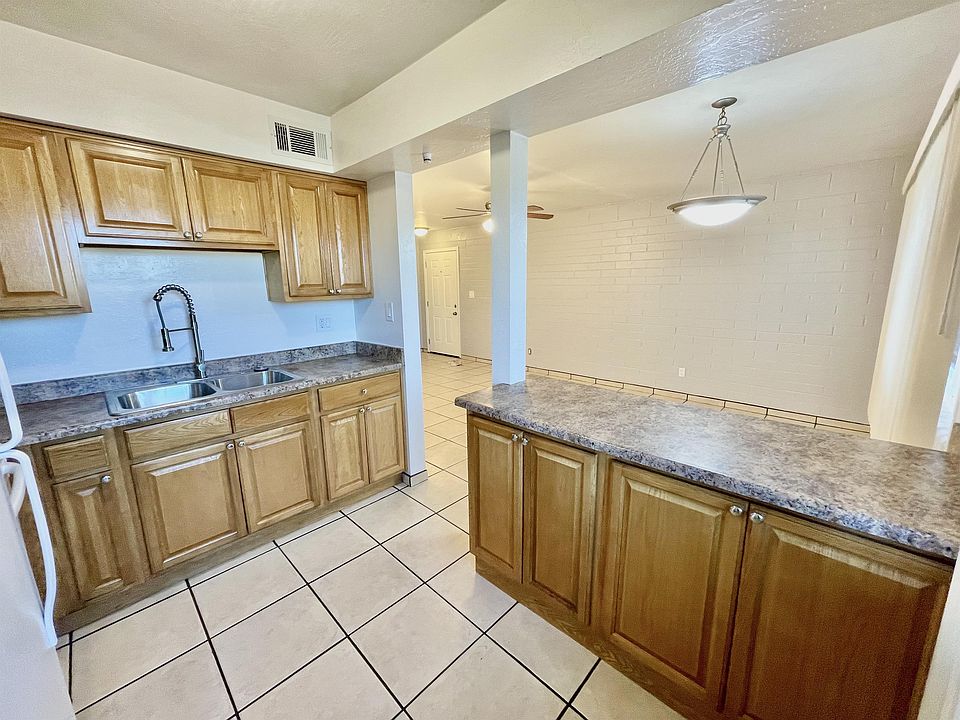 Kitchen & Mini Bar