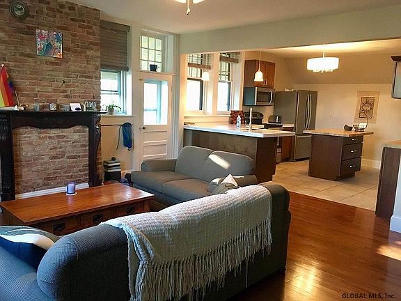 3rd image of 156 Caroline St APT 3E