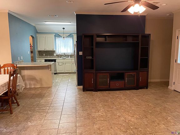 3rd image of 40485 Bailey Dr