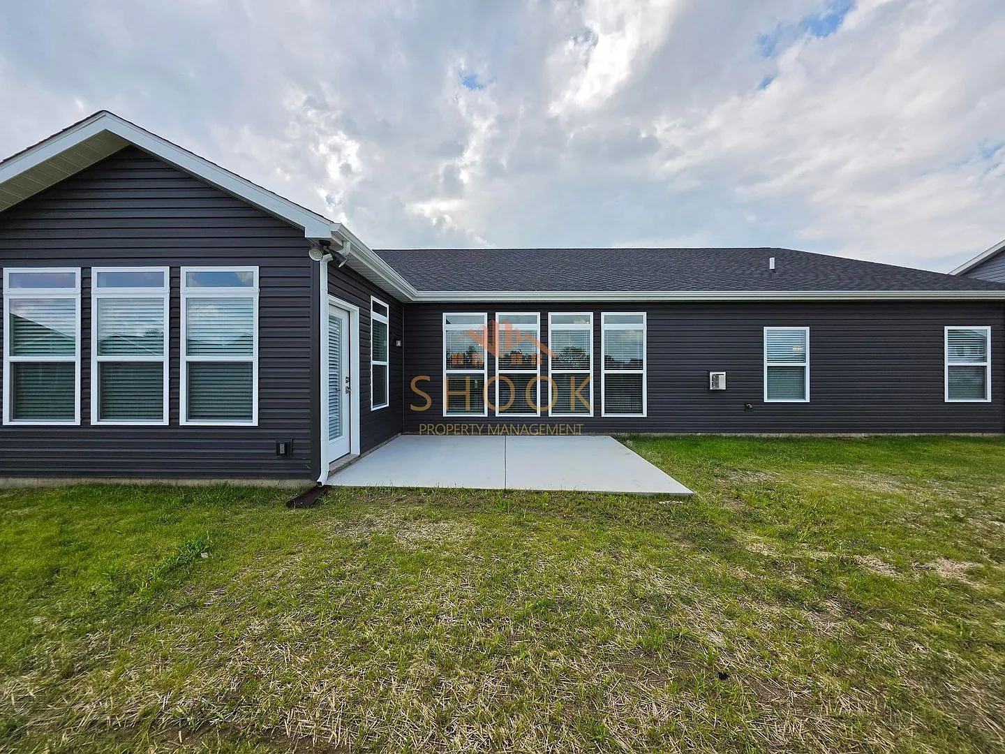 Immaculate Brand New Home - Never Lived In! - Ask About Our Move In Special — Photo 3