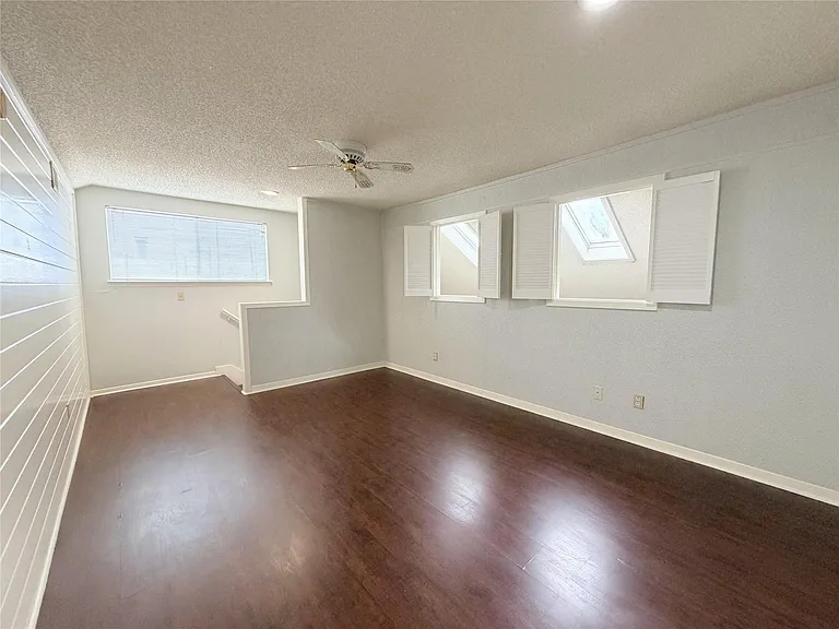 2535 Planters Row — Photo 19
