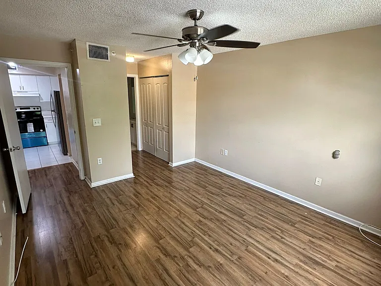 205-4828 State Highway 205 #205 — Photo 22