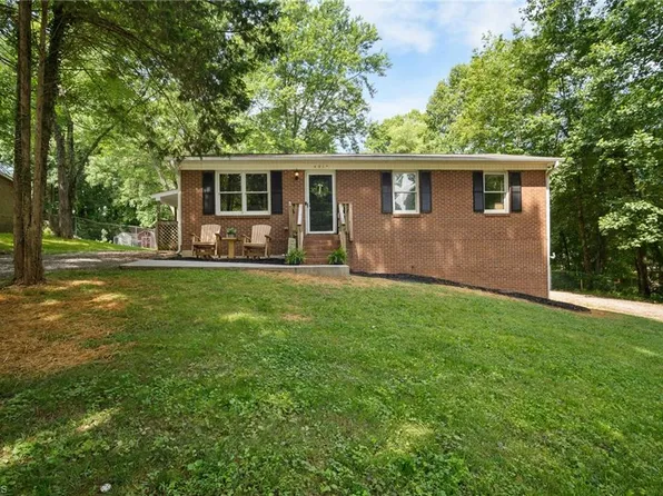 4918 Kaysboro Dr, Winston Salem, NC 27105