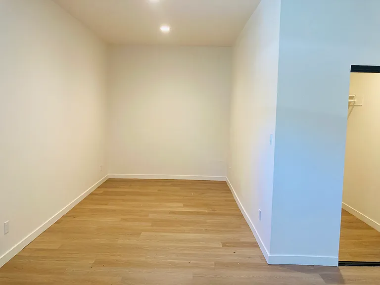 2135 Ivar Ave #10 — Photo 6