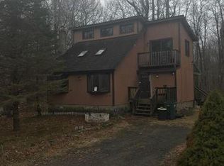 9104 Idlewild Dr, Tobyhanna, PA