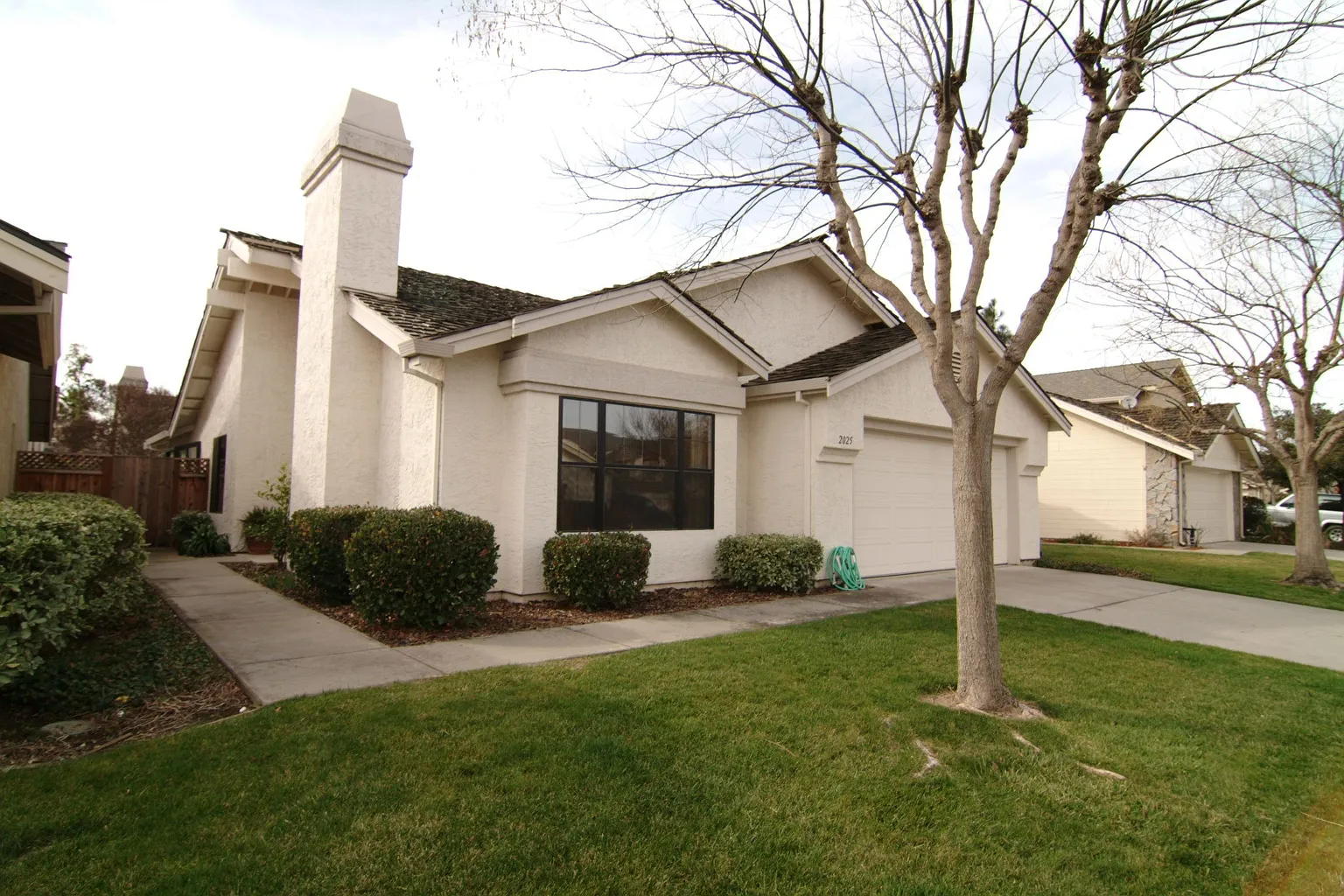 2025 Bayo Claros Cir photo 1